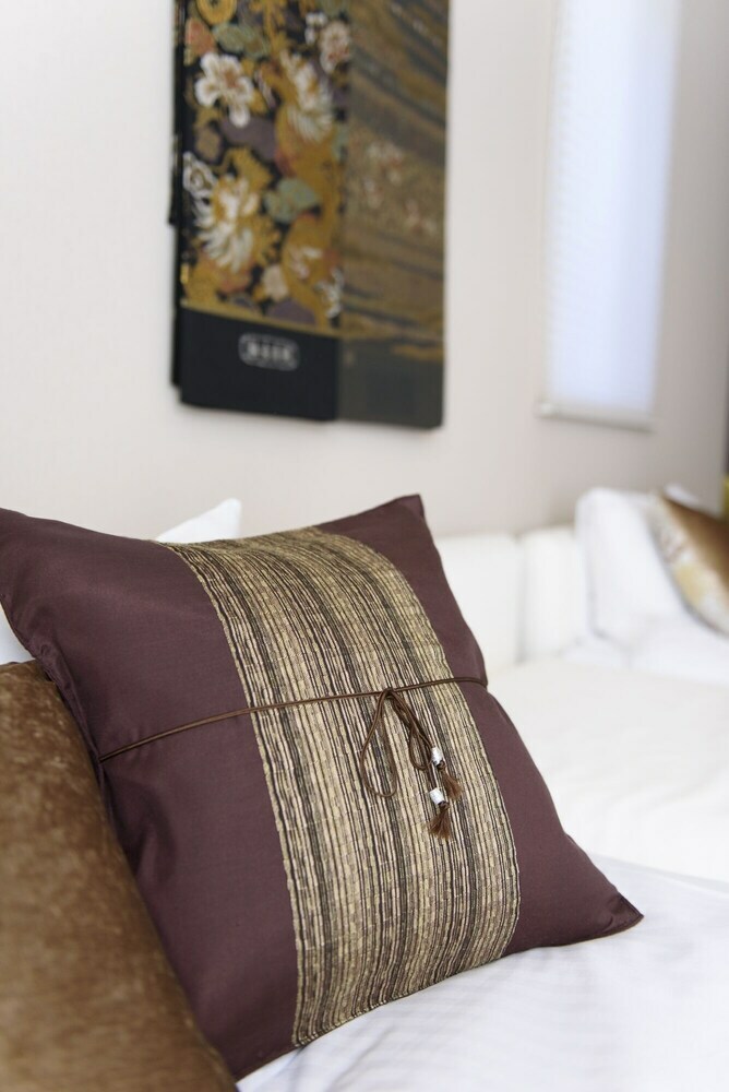 Apartamentos Rivre Housai