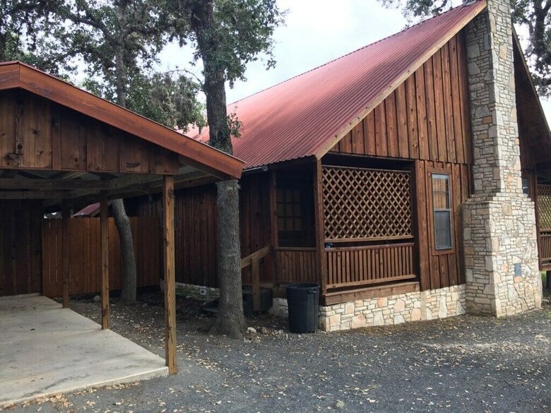 Oak Hill Lodge