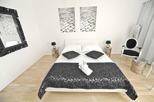 Hostal Tinel Superior Residence