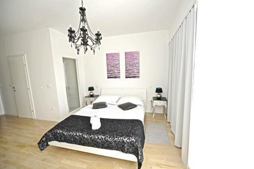 Hostal Tinel Superior Residence