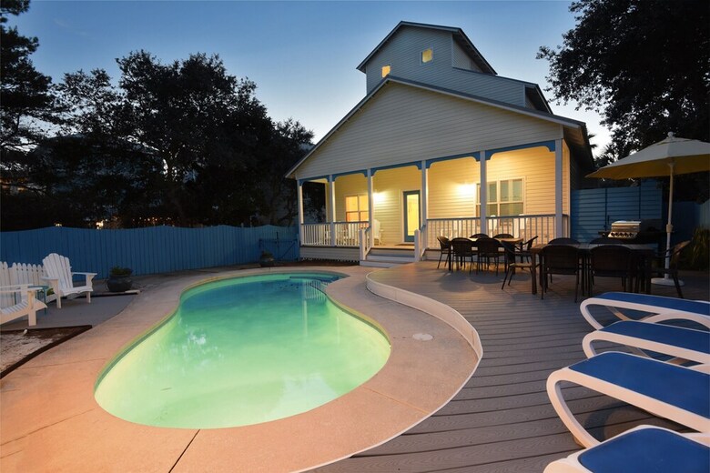 Flirty Flamingo Heated Pool Beach Chair Setup