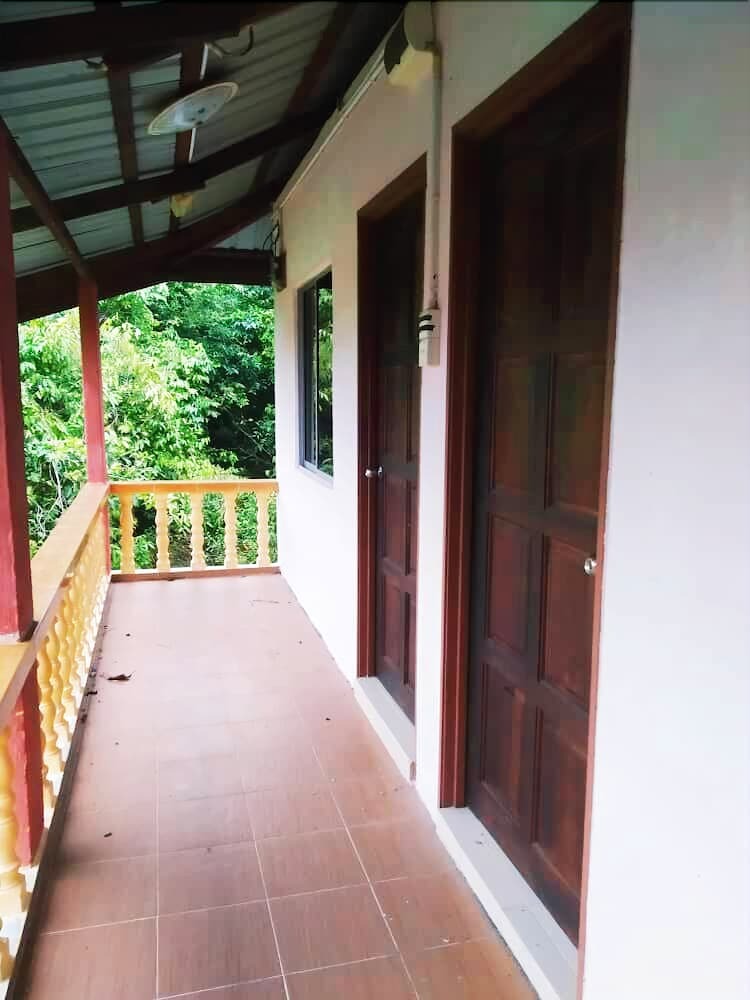 Hotel de Pauh Private Chalet & Island