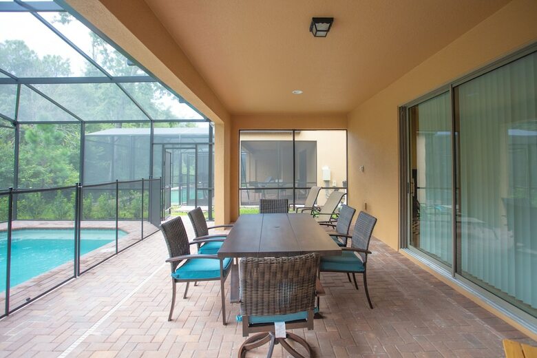 9 Bedroom Vacation Home In Windsor At Westside