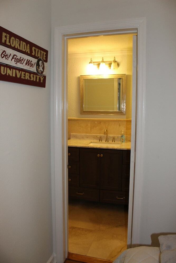 Apartamento Excellent Location! On Campus Studio Sleeps 4