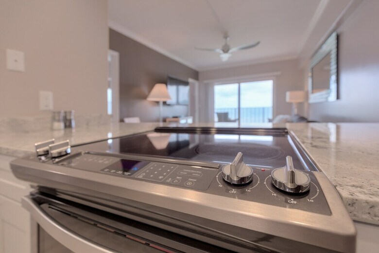 Amazing Oceanfront 2 Bedroom - Sandpiper 5a -