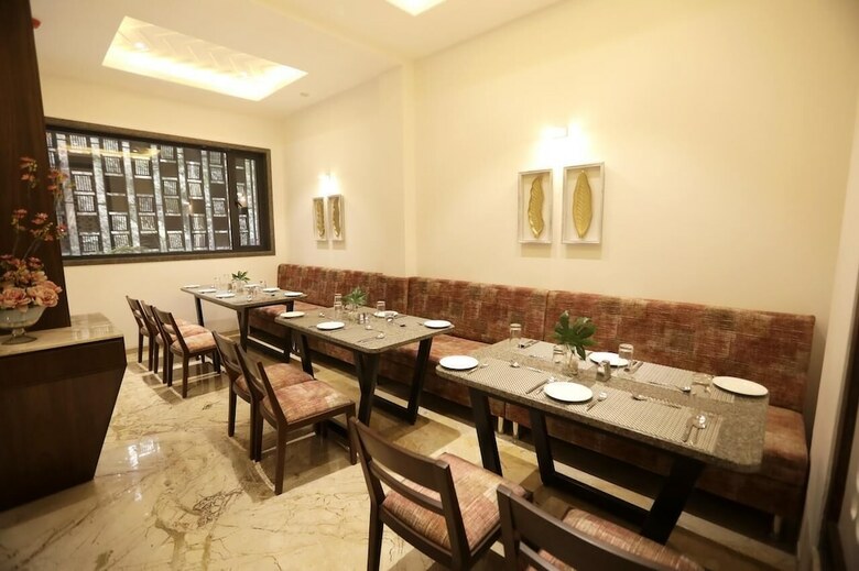 Hotel Shourya Residency