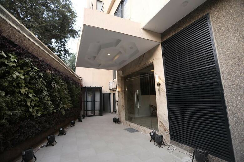 Hotel Shourya Residency