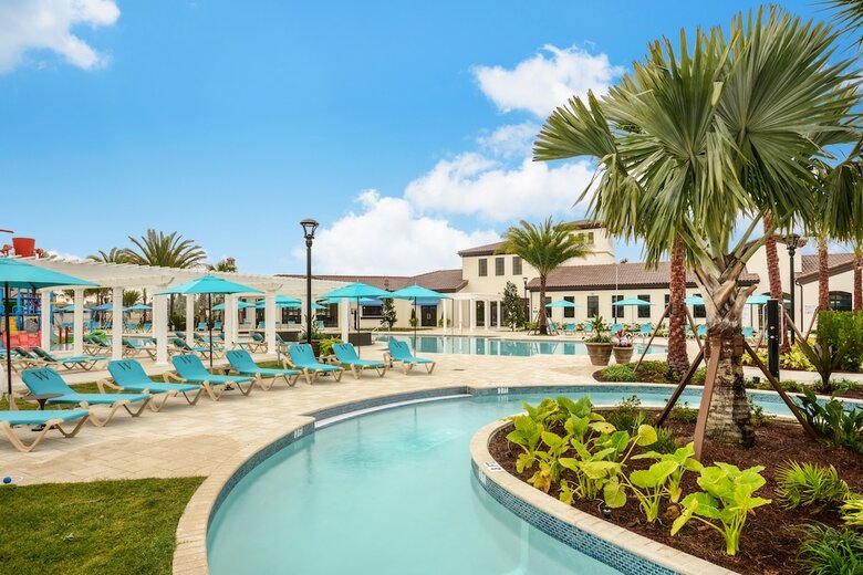 5 Bedroom Townhome In Windsor At Westside