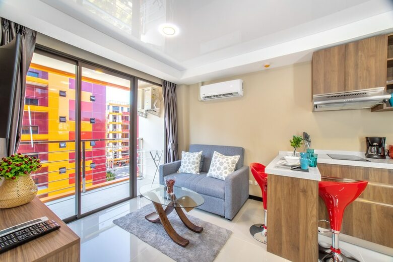 Naiharn Sea Apartment