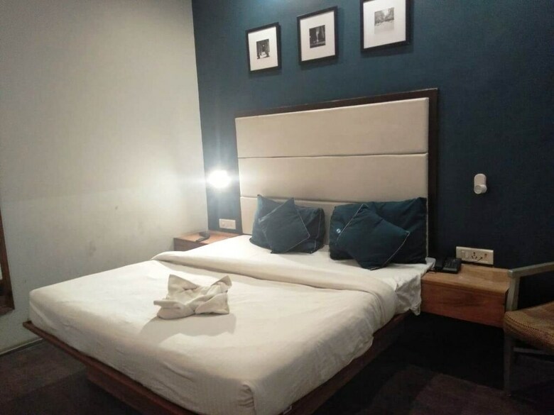 Hotel Moon Residency