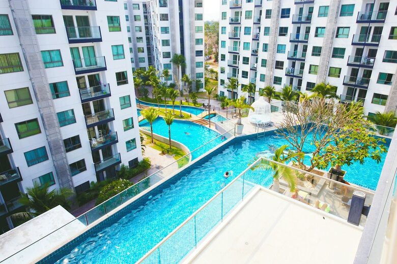 Aparthotel Arcadia Waters Condo Resort Pattaya