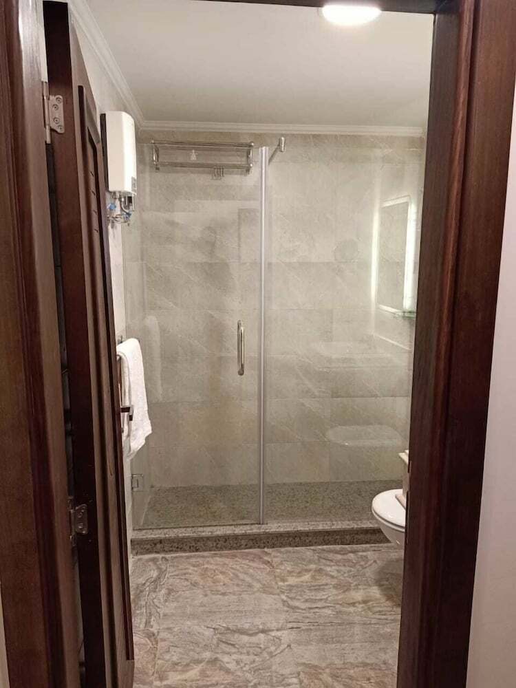 Al Nasr Hotel & Apartments