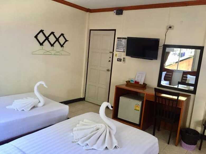 Hostal Golden Bee Phiphi Hostel