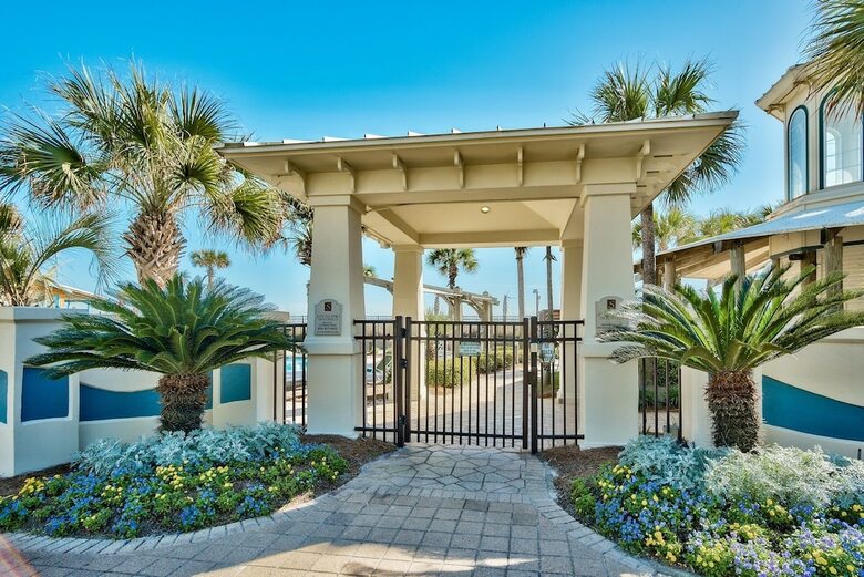 Sterling Gem Private Beach Access Beach Front