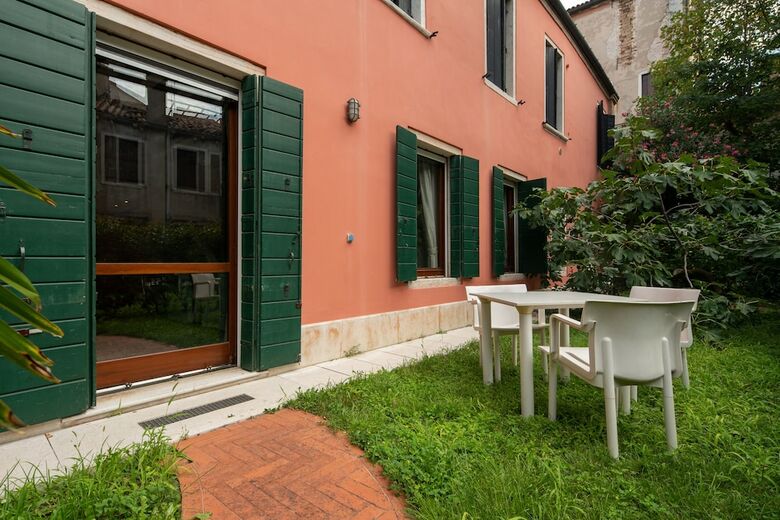 Garden Apartment