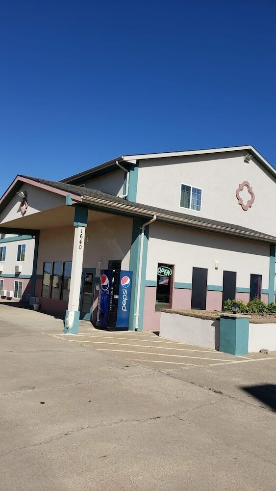 Hotel Value Inn & Suites