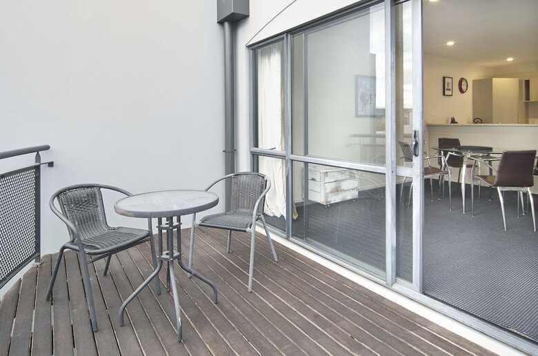 Riccarton Loft Christchurch Holiday Home