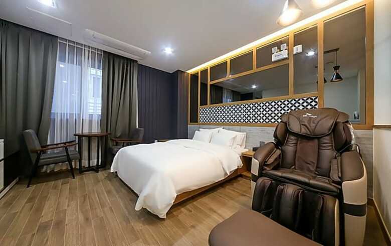 Illusion Hotel