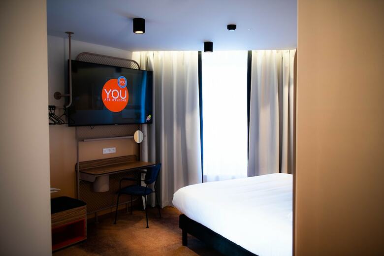 Hostal You Are Deauville