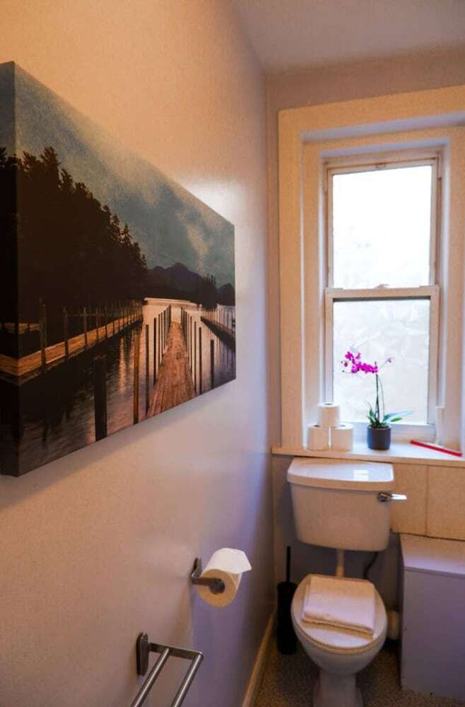 Welcoming And Spacious 2 Bedroom Apartment In Central Bristo Square