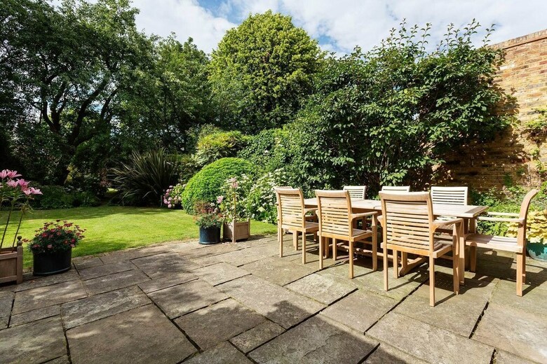 English Country Garden