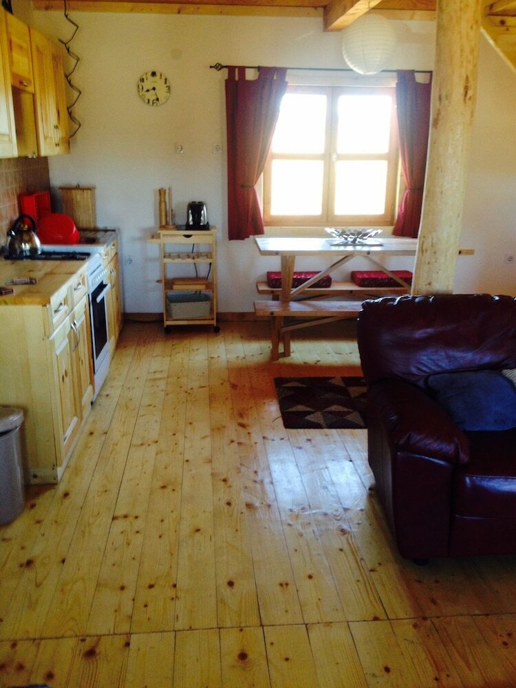 Cabana Stunning 2-bed Cottage With In ?abljak