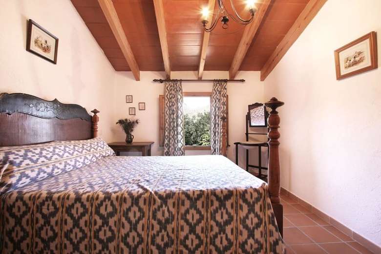 Villa - 5 Bedrooms With Pool - 103159