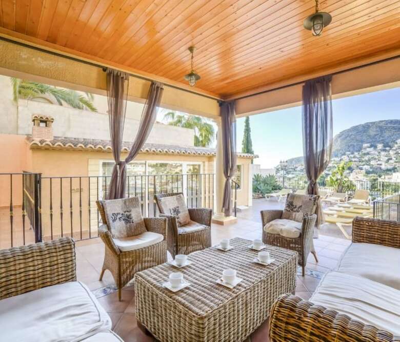 Villa - 5 Bedrooms With Pool - 106414
