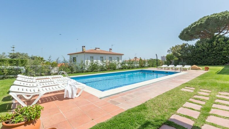 Villa Apartment - 2 Bedrooms With Pool - 107156