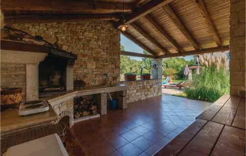 Holiday Home Stancija Negrin Bb Cr