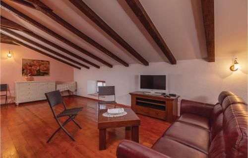 Holiday Home Stancija Negrin Bb Cr