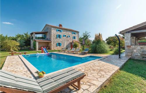 Holiday Home Stancija Negrin Bb Cr