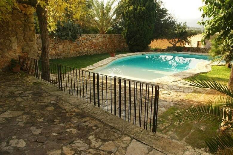 Villa - 5 Bedrooms With Pool And Wifi - 103224