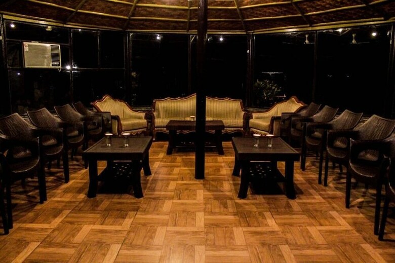 Hotel Jungle Leela Resort