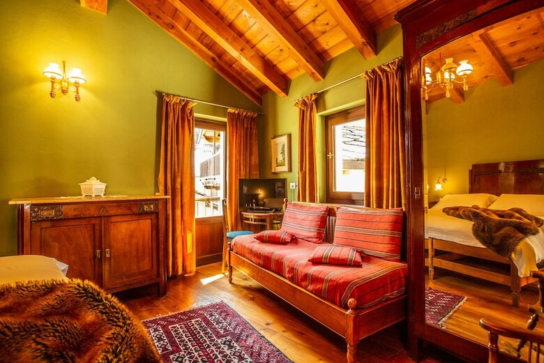 Hotel Grandes Murailles