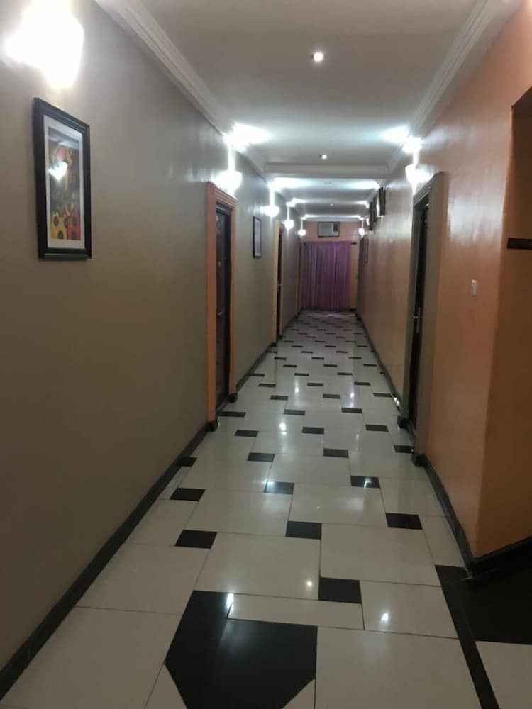 Toprate Luxury Hotel