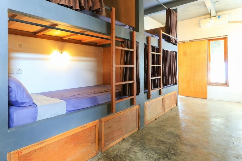 Hotel Hostel Bukit Sangcure