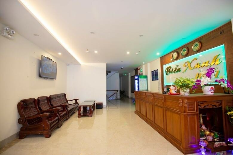 Bien Xanh Hotel