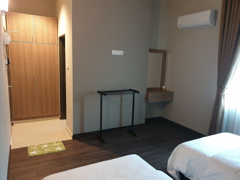 Hotel D' Qamar Guesthouse