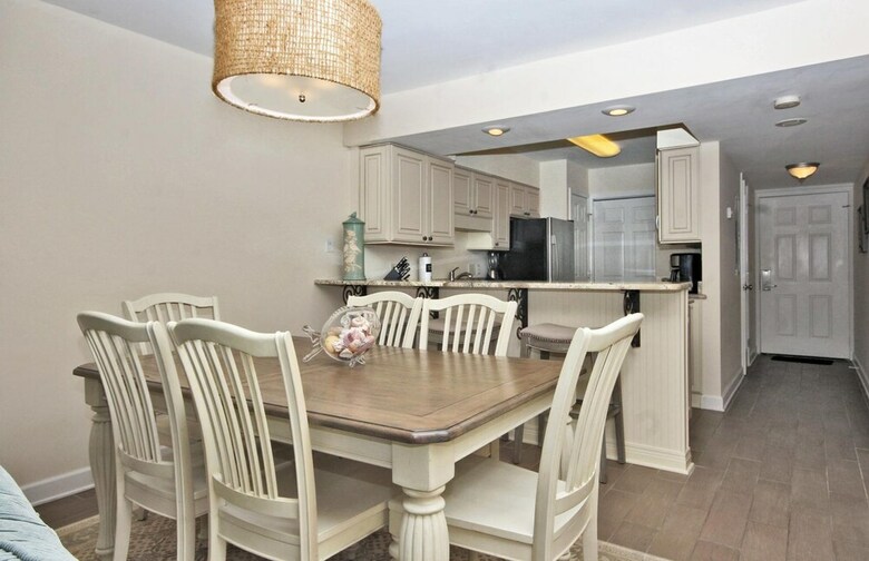 Boardwalk 485 By Youngs Suncoast