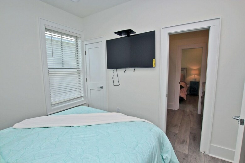 West Side Cottages Unit B By Youngs Suncoast
