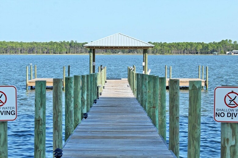 Little Lagoon Cottages Unit D By Youngs Suncoast
