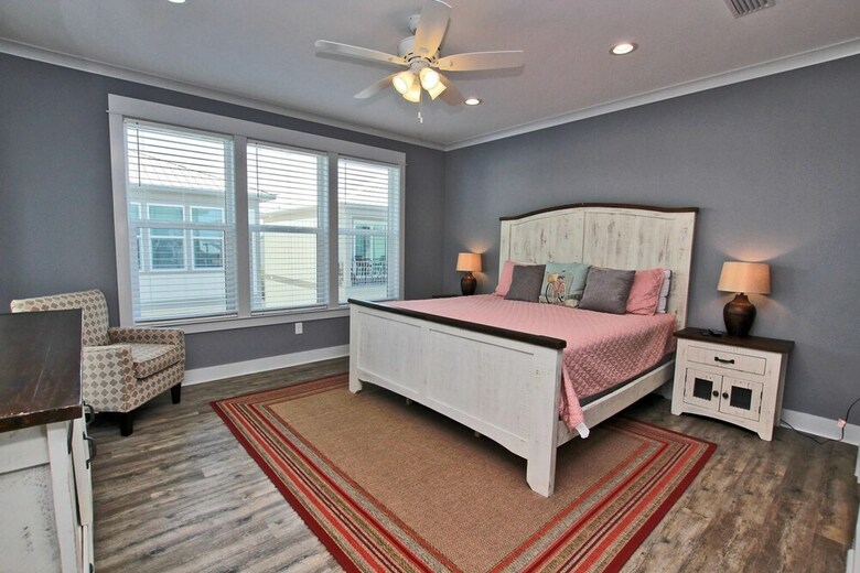 Little Lagoon Cottages Unit D By Youngs Suncoast
