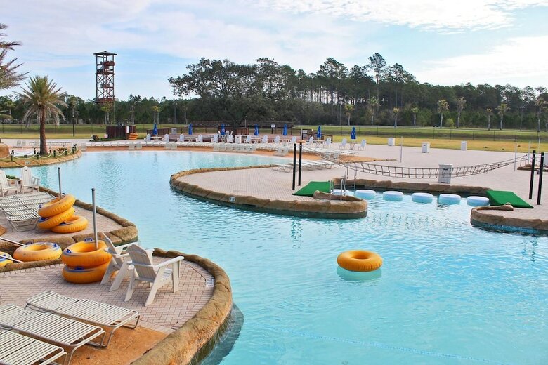 Wharf 707 By Youngs Suncoast