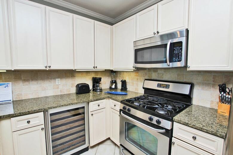 Wharf 707 By Youngs Suncoast