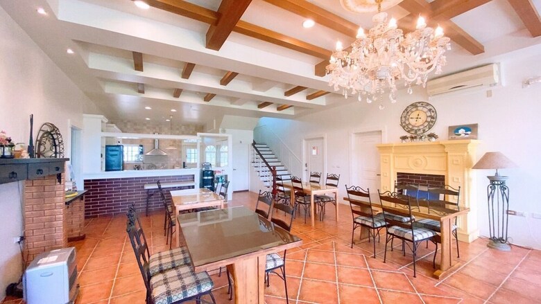 Hotel Isa Butterfly Kids Bnb