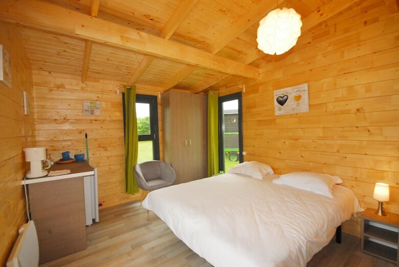 Roulottes Des Mon�di�res - Caravan Park
