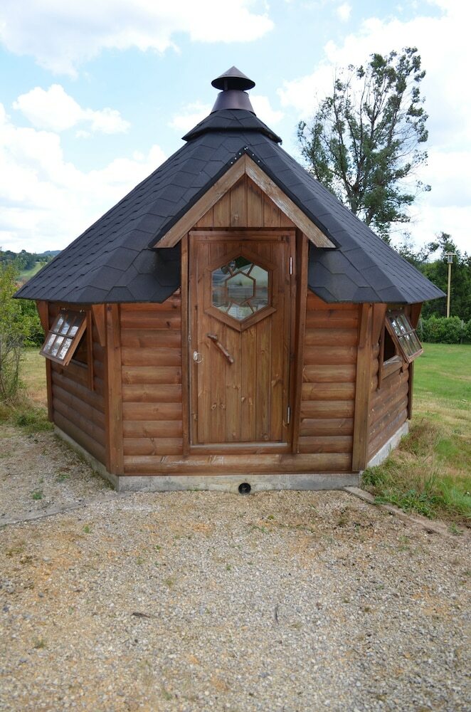 Roulottes Des Mon�di�res - Caravan Park
