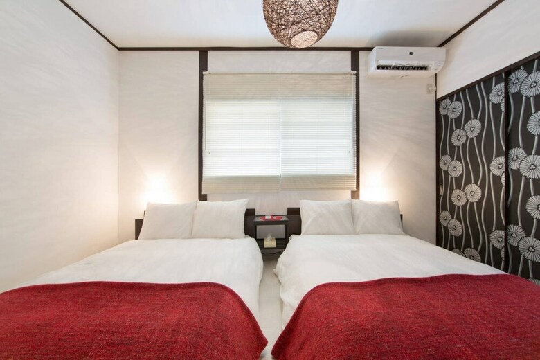 Osaka Zebrahouse Himejima