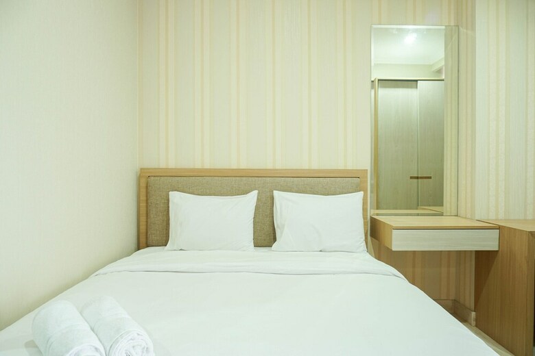 Tranquil And Well Appointed Studio Apartment At Menteng Park